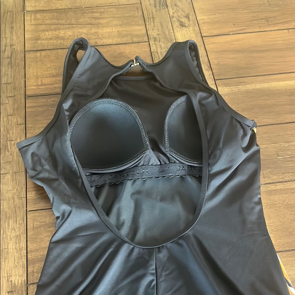 Women’s Jantzen Brand One piece Swimsuit - Picture 3 of 5